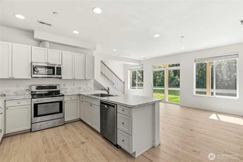 50 Marina Drive Cathlamet WA 98612