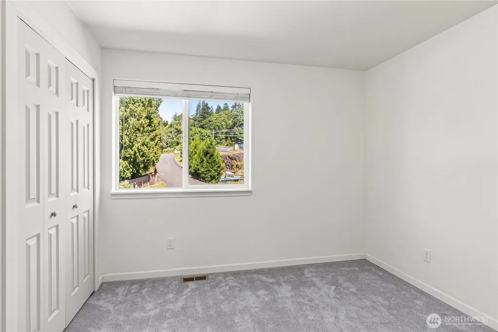 50 Marina Drive Cathlamet WA 98612