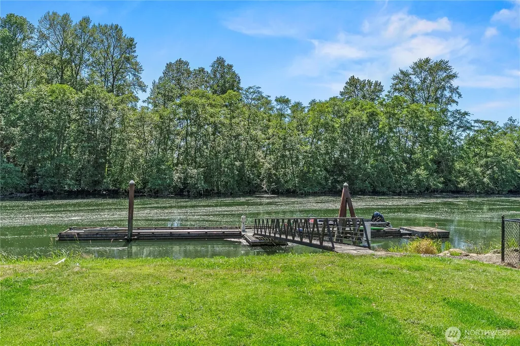 50 Marina Drive Cathlamet WA 98612