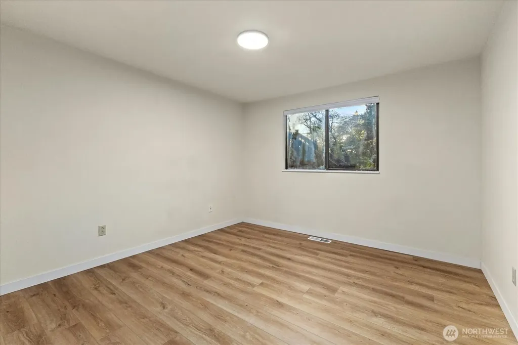 9607 122nd Avenue SE Renton WA 98056