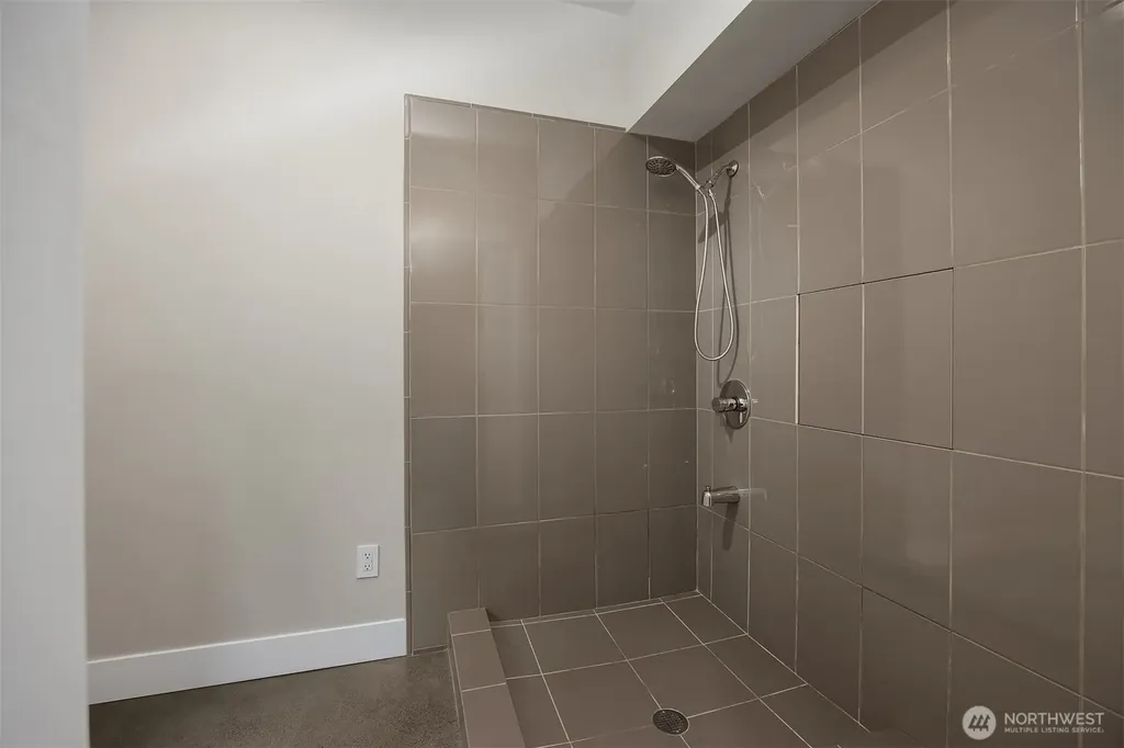 8902 NE 117th Place Kirkland WA 98034