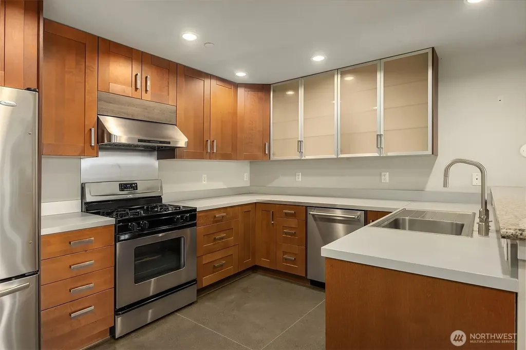 8902 NE 117th Place Kirkland WA 98034