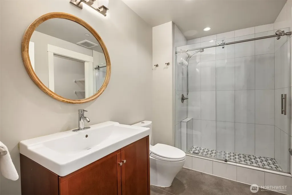 8902 NE 117th Place Kirkland WA 98034