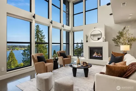 8902 NE 117th Place Kirkland WA 98034