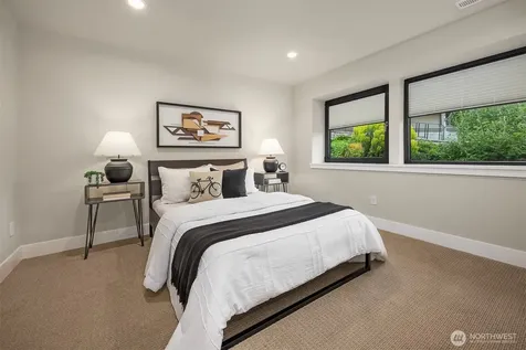 8902 NE 117th Place Kirkland WA 98034