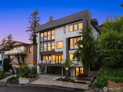 8902 NE 117th Place Kirkland WA 98034