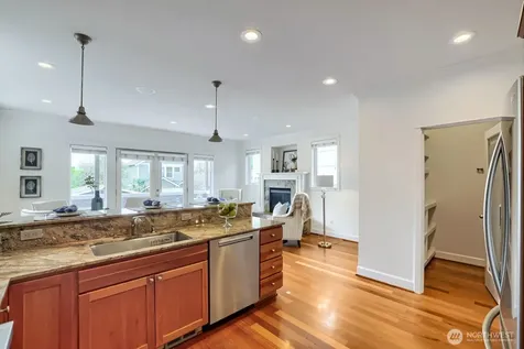 721 N 79th Street Seattle WA 98103