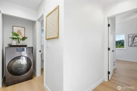 5228 23rd Avenue SW Seattle WA 98106