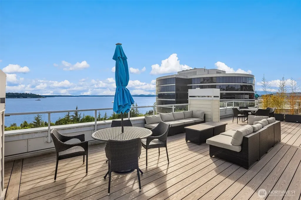 3028 Western Avenue Seattle WA 98121