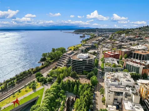 3028 Western Avenue Seattle WA 98121