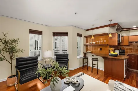 3028 Western Avenue Seattle WA 98121