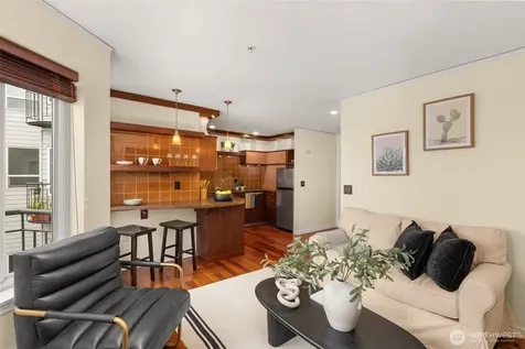 3028 Western Avenue Seattle WA 98121