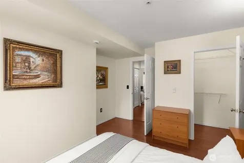 3028 Western Avenue Seattle WA 98121