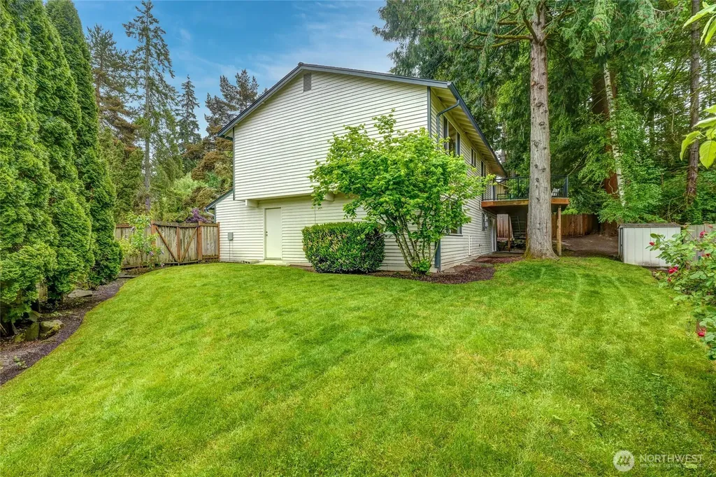3524 170th Avenue NE Bellevue WA 98008