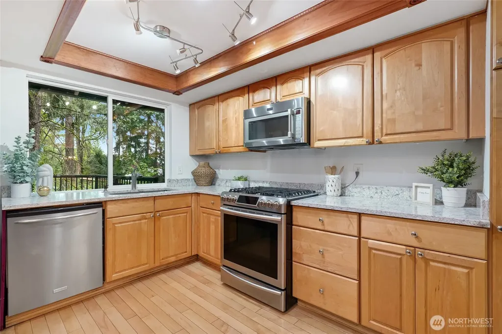 3524 170th Avenue NE Bellevue WA 98008