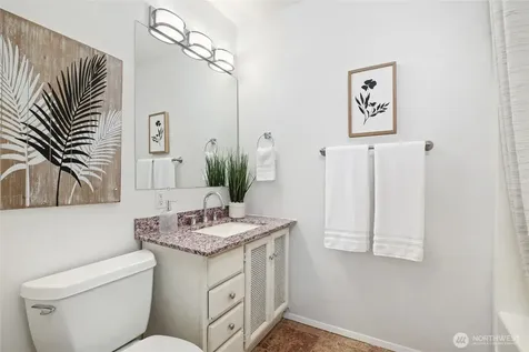 3524 170th Avenue NE Bellevue WA 98008