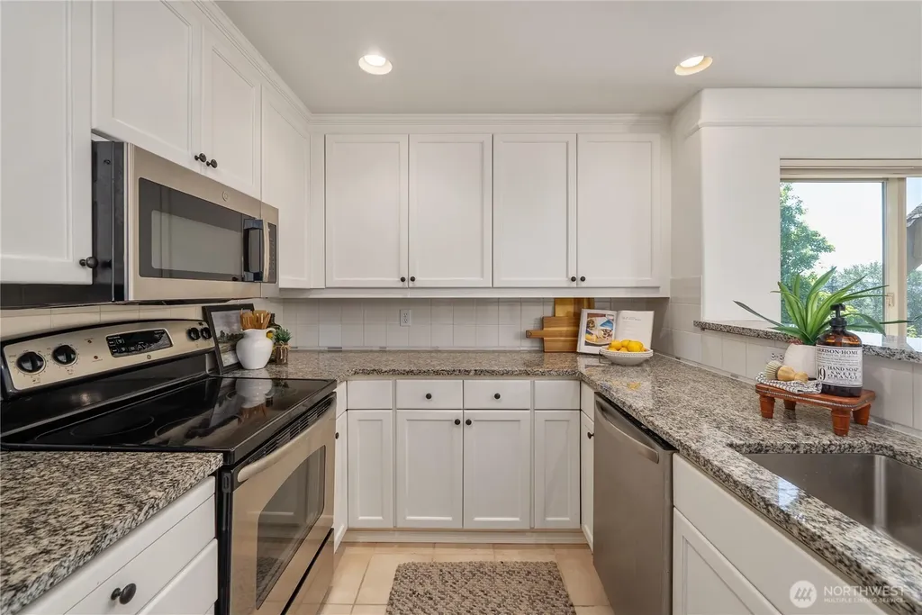 15335 Sunwood Boulevard Tukwila WA 98188