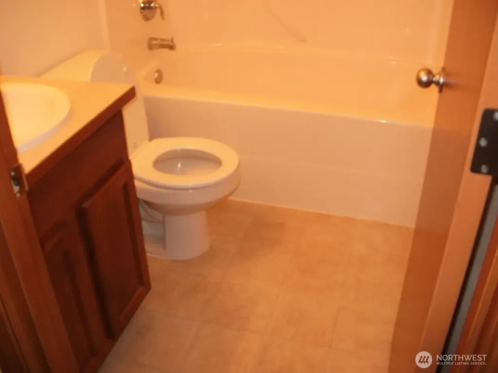 7229 Vandermark Road E Bonney Lake WA 98391
