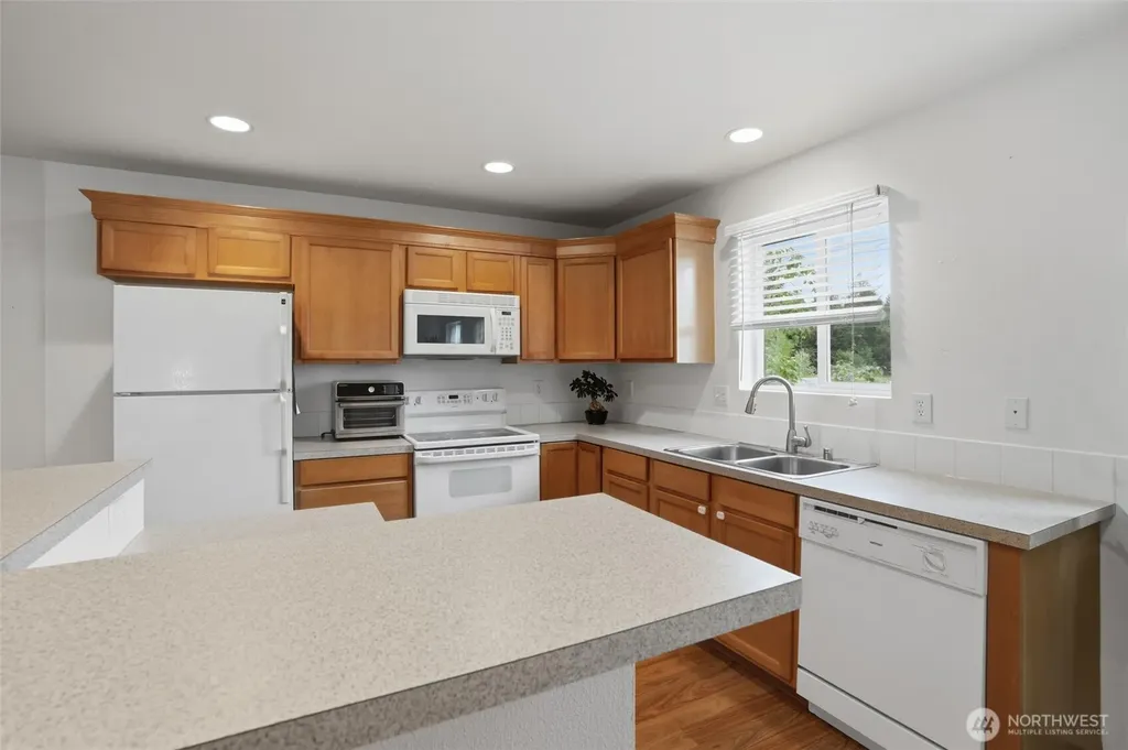 3984 Thimbleberry Place SE Port Orchard WA 98366