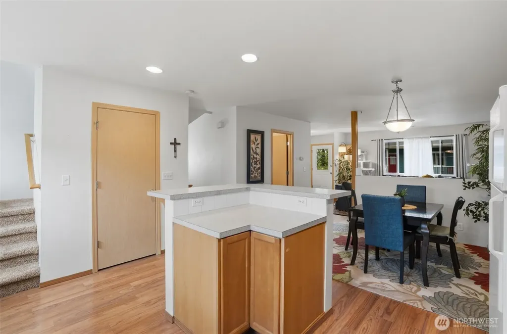 3984 Thimbleberry Place SE Port Orchard WA 98366