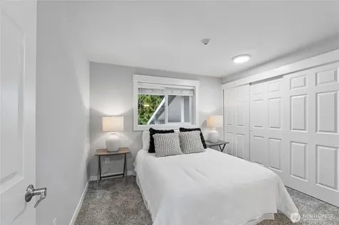 20824 70th Avenue W Lynnwood WA 98036