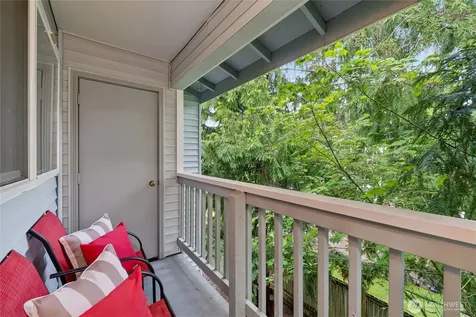 20824 70th Avenue W Lynnwood WA 98036
