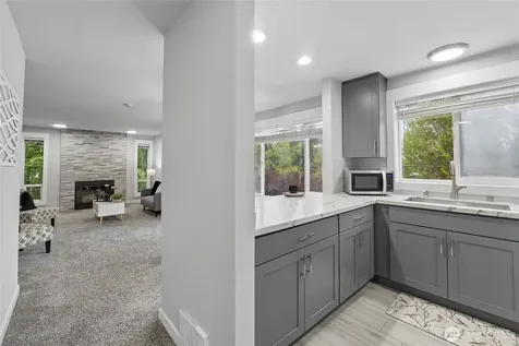 20824 70th Avenue W Lynnwood WA 98036