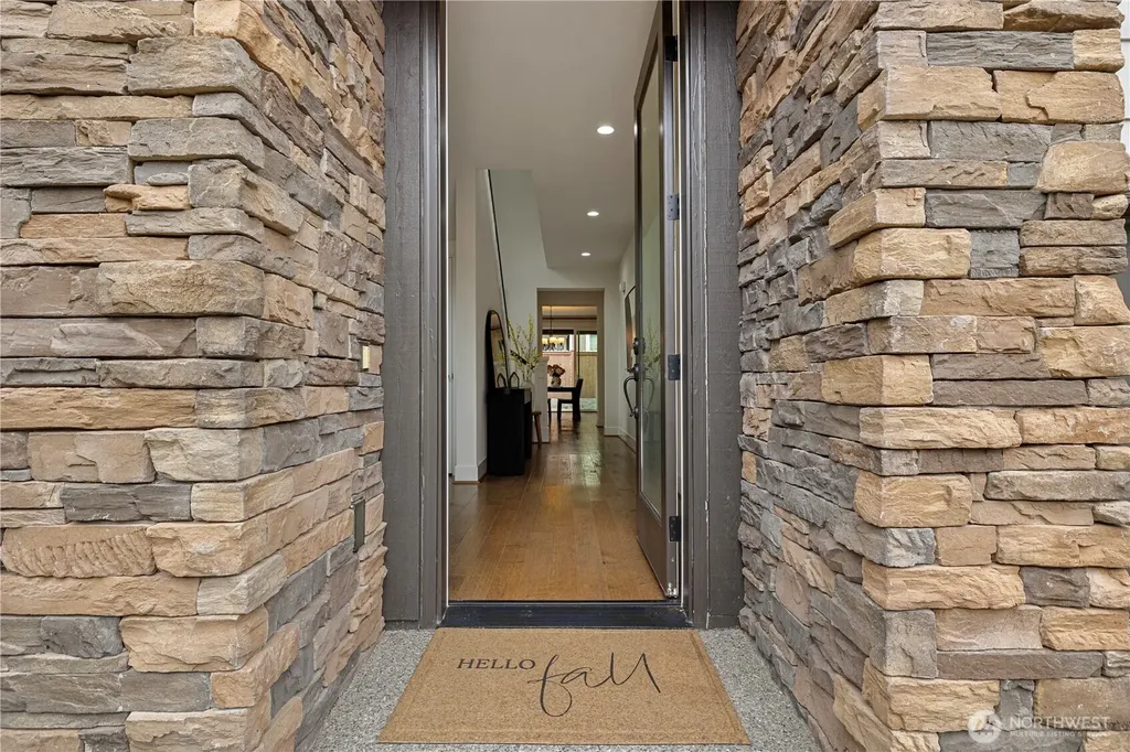 1431 243rd Place NE Sammamish WA 98074