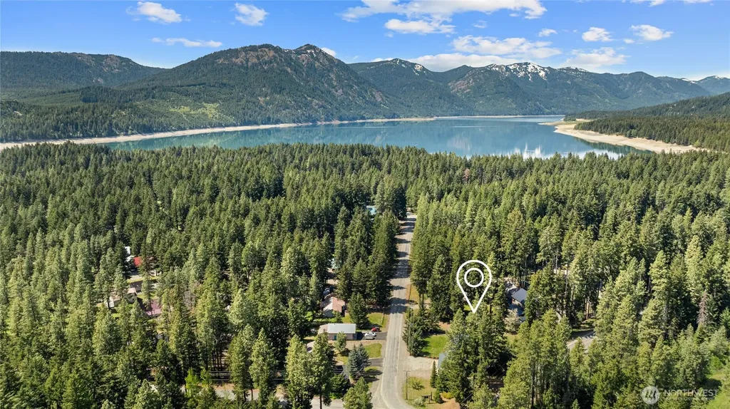61 S Lake Cabins Road Ronald WA 98940