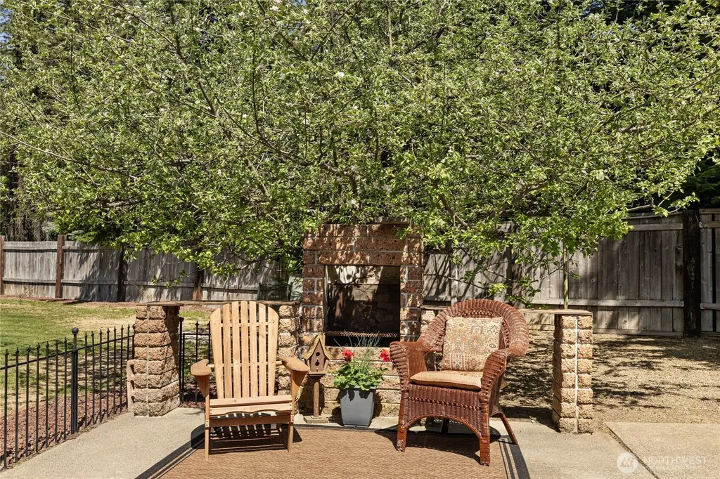 61 S Lake Cabins Road Ronald WA 98940