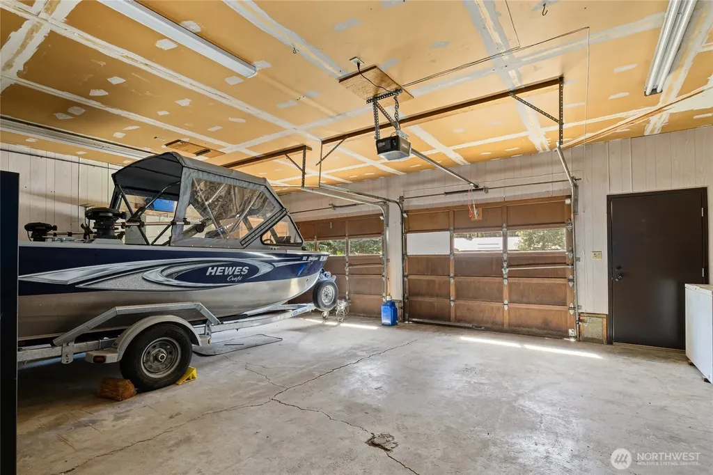 61 S Lake Cabins Road Ronald WA 98940