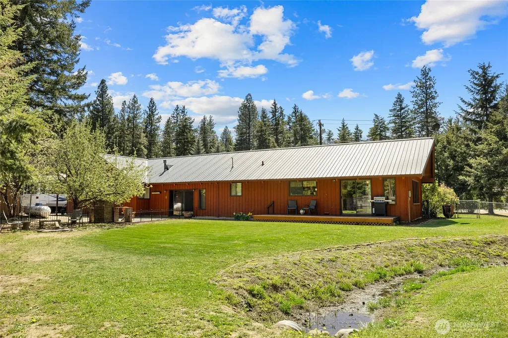61 S Lake Cabins Road Ronald WA 98940