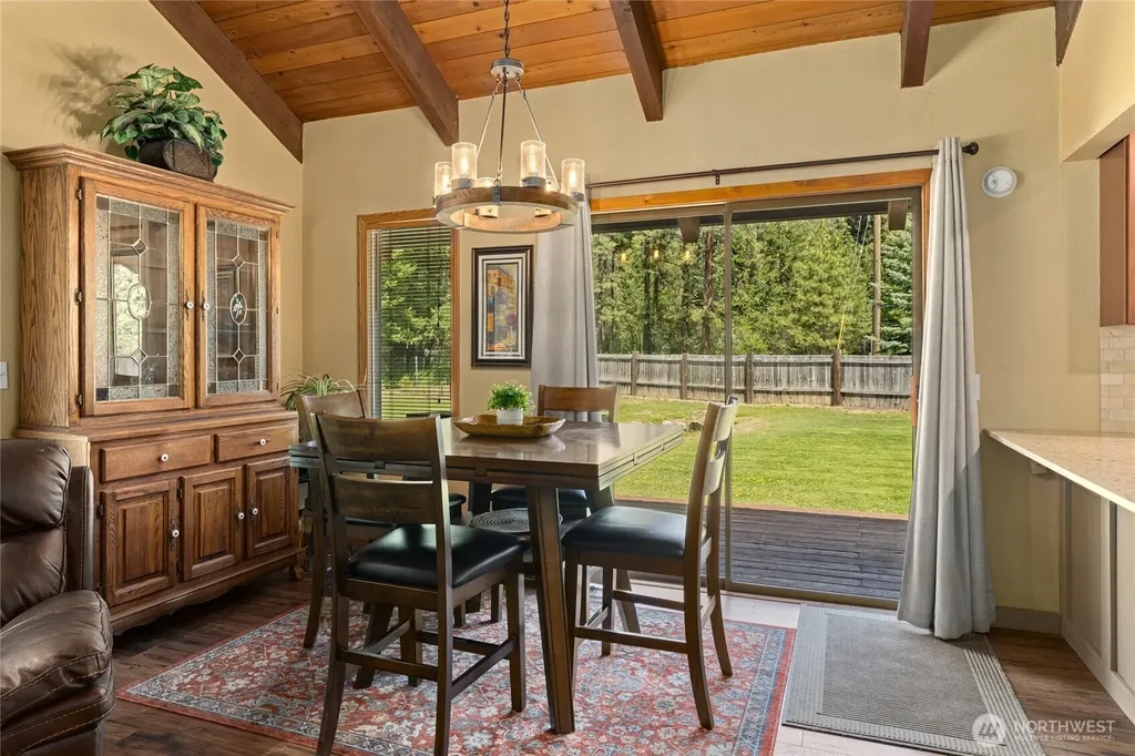 61 S Lake Cabins Road Ronald WA 98940
