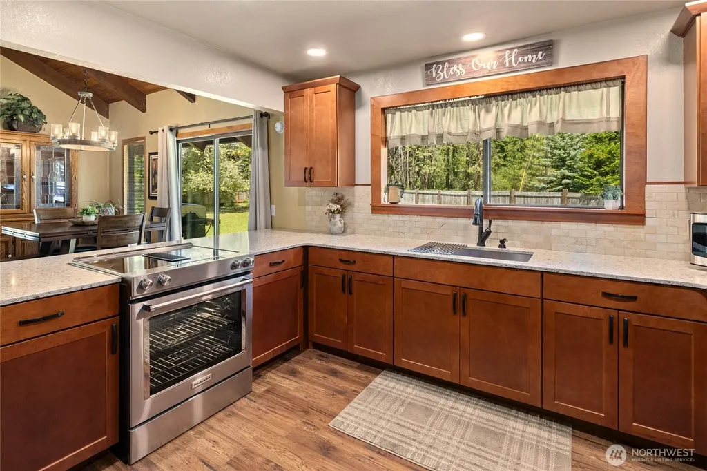 61 S Lake Cabins Road Ronald WA 98940