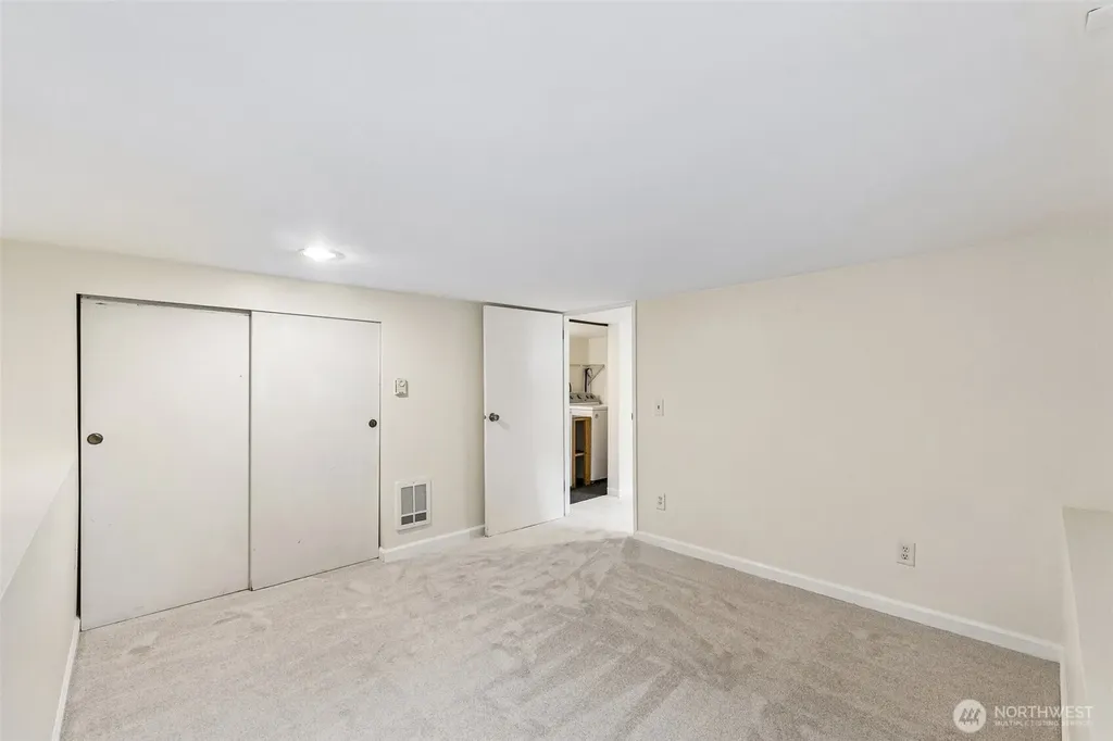 517 Bronson Way NE Renton WA 98056