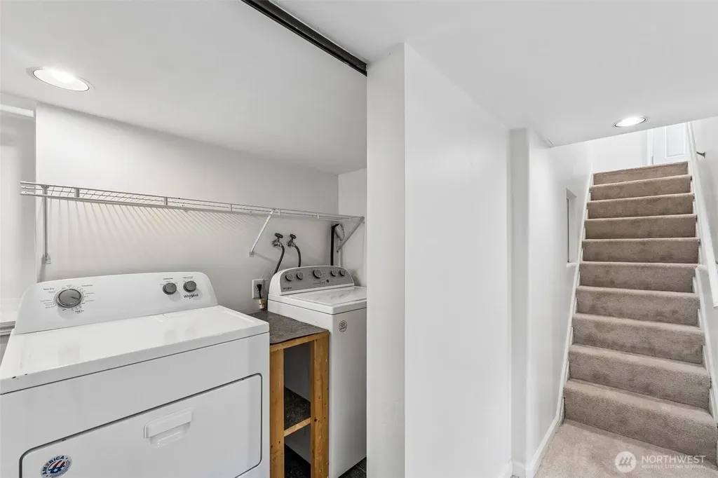 517 Bronson Way NE Renton WA 98056