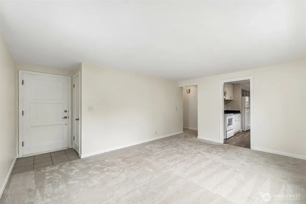 517 Bronson Way NE Renton WA 98056