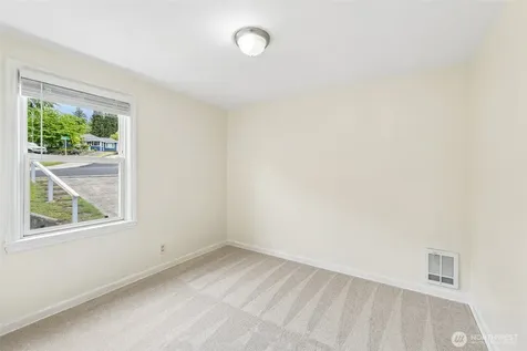 517 Bronson Way NE Renton WA 98056