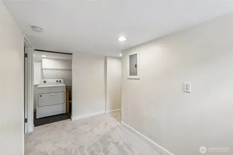 517 Bronson Way NE Renton WA 98056