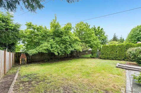 517 Bronson Way NE Renton WA 98056
