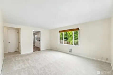 517 Bronson Way NE Renton WA 98056