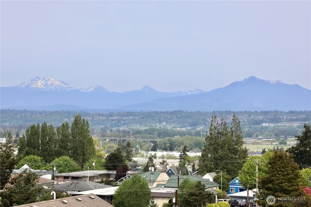 1318 37th Street Everett WA 98201