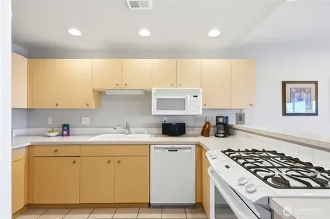 1318 37th Street Everett WA 98201
