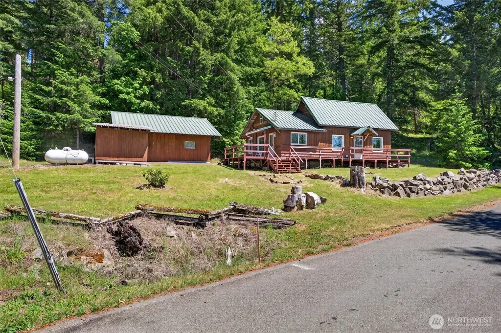121 Powerhouse Road Packwood WA 98361