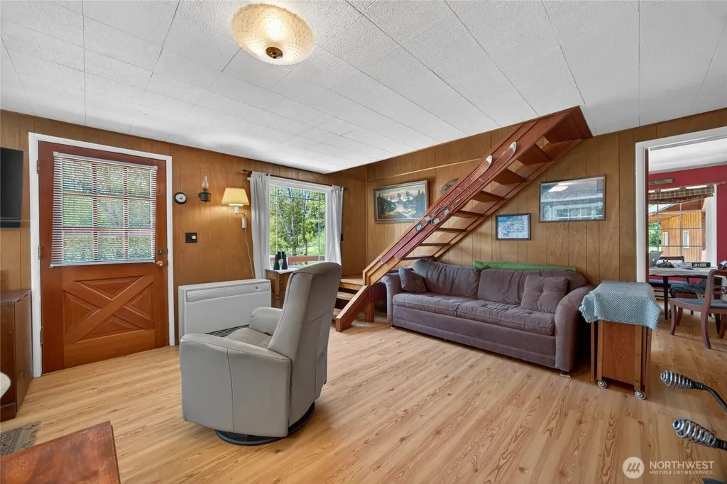 121 Powerhouse Road Packwood WA 98361