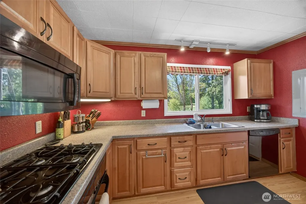 121 Powerhouse Road Packwood WA 98361