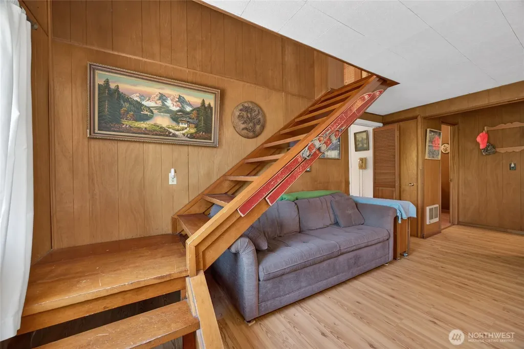 121 Powerhouse Road Packwood WA 98361