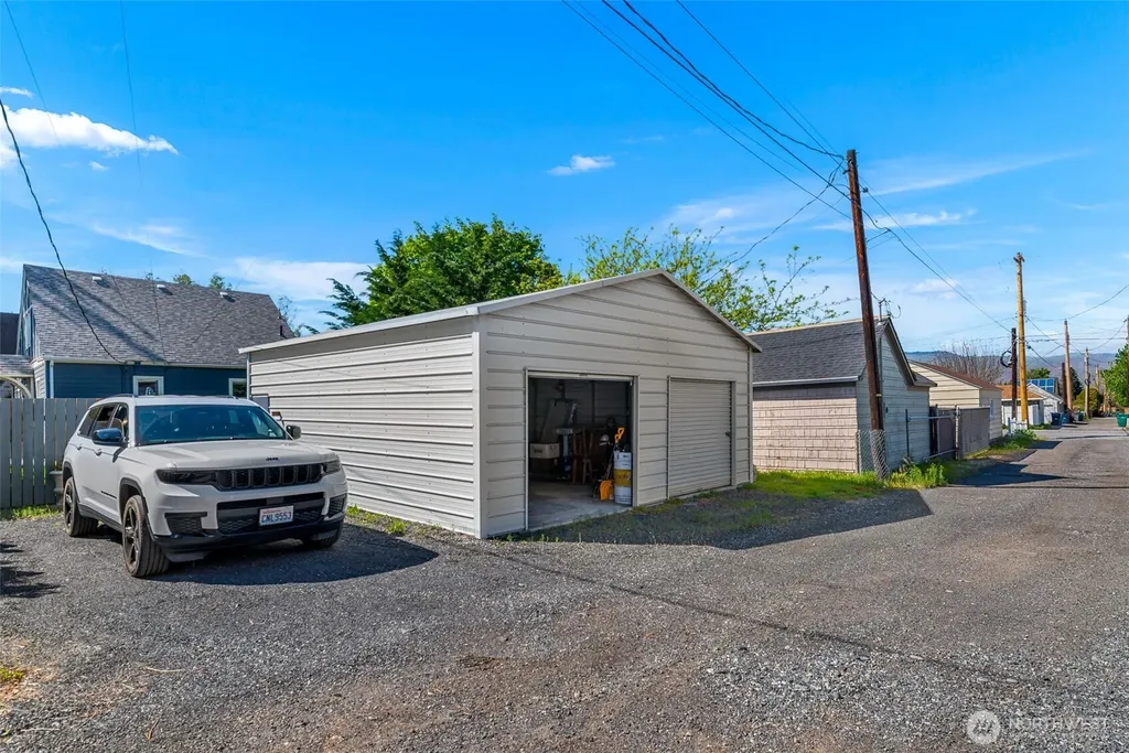 23 N Garfield Avenue Wenatchee WA 98801