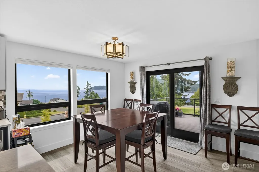 4708 Queen Ann Way Anacortes WA 98221