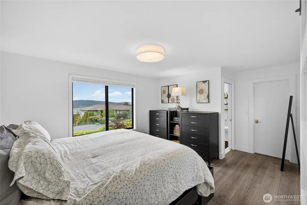 4708 Queen Ann Way Anacortes WA 98221